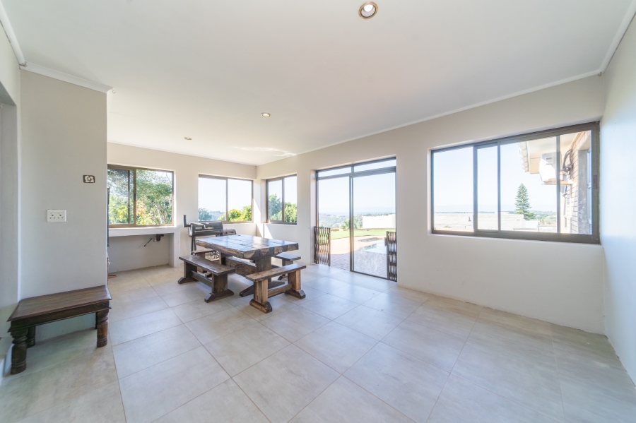 To Let 5 Bedroom Property for Rent in Vincent Heights Eastern Cape